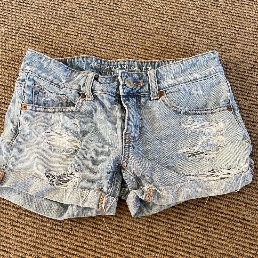 Low Rise American Eagle Shorts